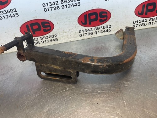 Front mower cylinder lift - front,