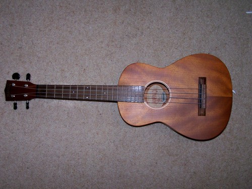 Mahalo tenor ukulele model - mahalo,