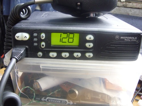 Motorola gm350 uhf - motorola,