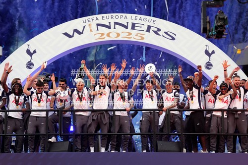 Spurs squad photo europa - spurs,