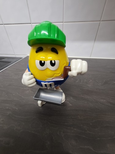 Peanut figure rare builder - m&m,