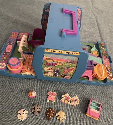 Vintage 1995 pound puppies - vintage,