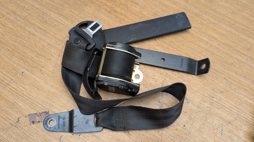 Caravelle seatbelt rear - vw, t4