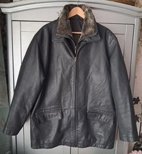 Men's Brown Real Leather Jacket Coat with a Detachable Faux Fur Collar. Size 54