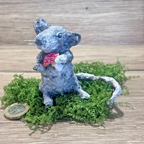 Handmade small mouse sculpture - small,