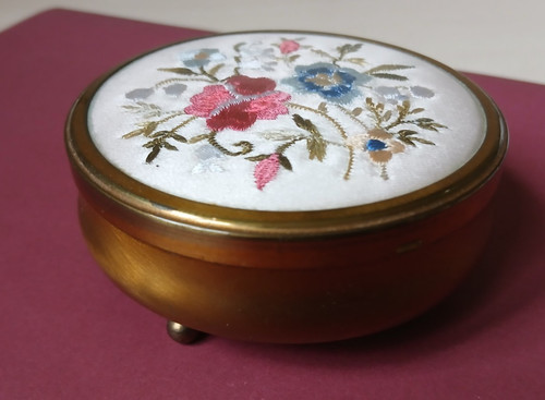 Vintage trinket box with - trinket,