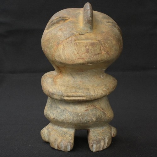Inca stone figure with - , quartz
