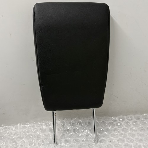 Headrest for third - third, seat