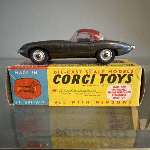 Corgi 307 jaguar type - corgi,