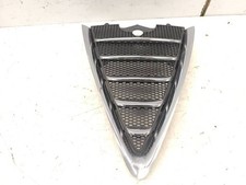 Alfa Romeo GT 1.9JTD 110kW 2004 Front bumper upper radiator grill LS375457 