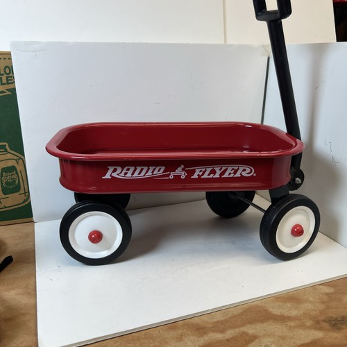 Radio flyer small pull toy - small,