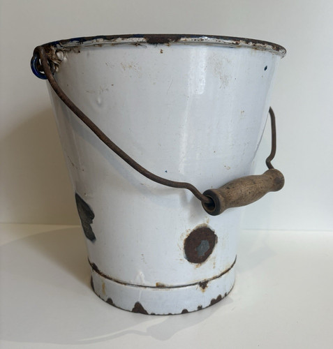Vintage white enamel metal - white,
