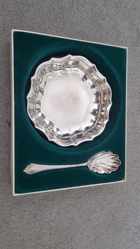 Oneida silver plate hostess - plate,
