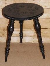 Vintage Arts & Crafts Intricate Hand-Carved 3-Legged End Table / Cricket Table