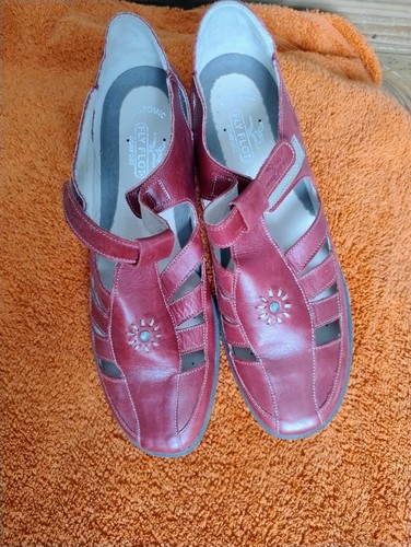 Deep red sandals size - red, 8