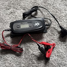 Auto XS Car Bike Motorcycle Battery Charger MD 19161 6v  12V Trickle Black