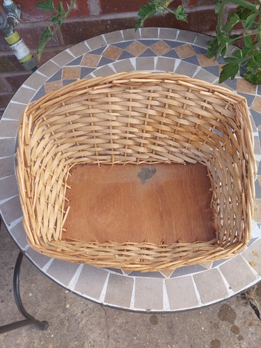 Small hand made sloped - small, wicker