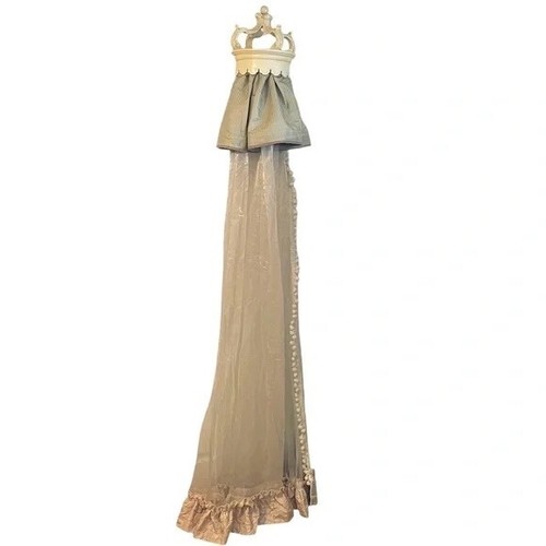 Elegant handcrafted teester - elegant,