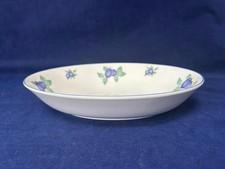 ROYAL DOULTON BLUEBERRY 9 3/4"