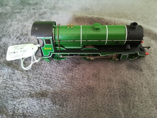 Hornby r380 green - hornby,