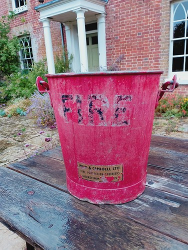 Fire bucket vintage - fire, bucket.