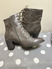 Shuropody Women’s Lace-Up Ankle Boots Brown Block Heel Brogue Detail Size 7