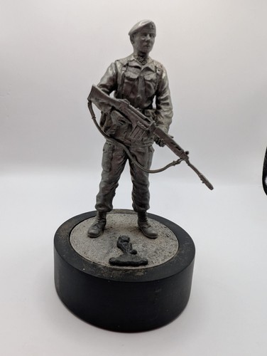 Vintage reme soldier with - reme, slr