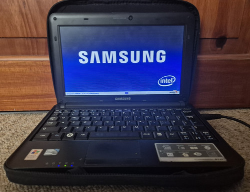 Samsung n130 netbook - samsung,