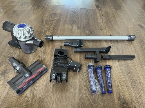 Dyson cordless handheld - v6,