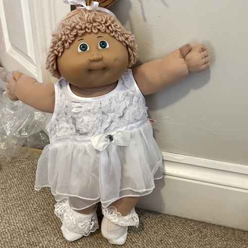 Stunning vintage cabbage patch - stunning,