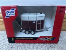 Britain’s Toy Ifor Williams Horse box trailer boxed (42328)