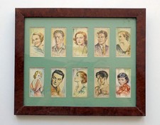 Framed display of 10 Player's
