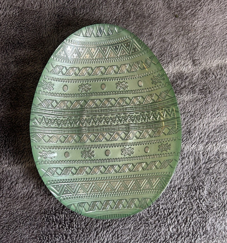 Unmarked green geometric - unmarked,