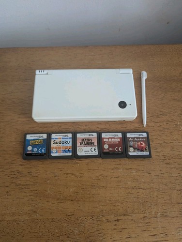 Nintendo dsi white handheld - nintendo,