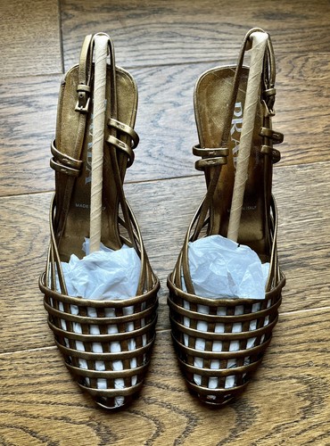 Unworn with box archival - , prada