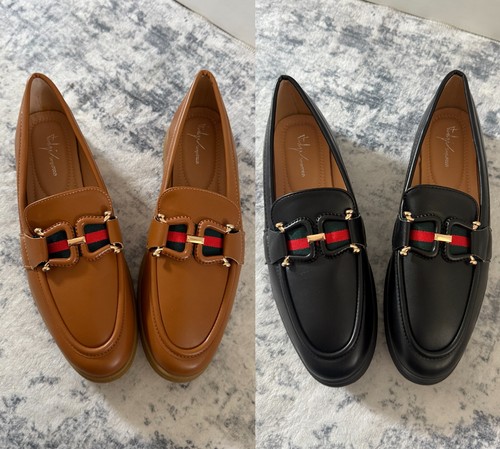 Ladies tan black loafers - &,