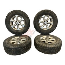 2014 Nissan Navara Tekna Set