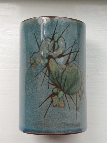 The guernsey pottery vintage - guernsey,