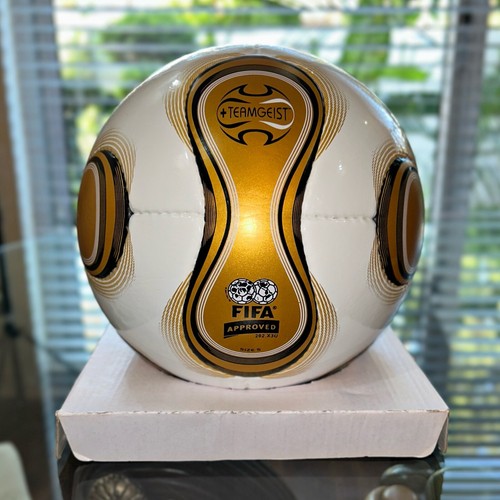 Teamgeist football fifa - football, world