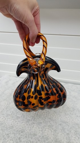 Leopard art glass - hand, bag