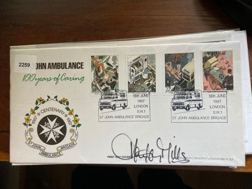Hayley mills signed 1987 - mills,