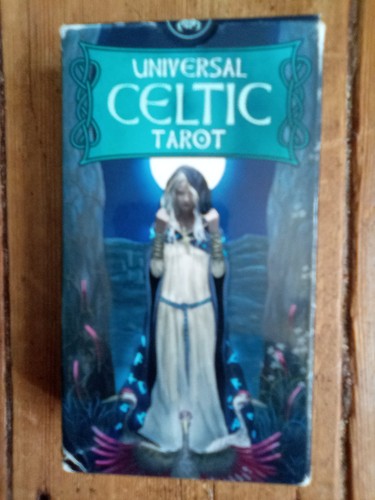 Universal celtic tarot - celtic,