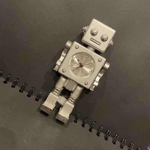 Silver robot desk clock - silver,