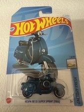 Hot Wheels Vespa 90 SS