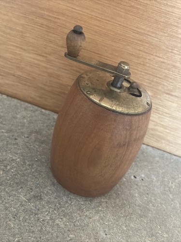 Vintage pepper mill - pepper,