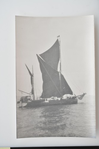 Thames sailing barge - sailing,