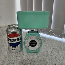 Mini Compact Kitchen scales Weighing Scale Gadget. Pastel Mint green