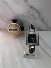 stunning lady's bracelet watch, beautiful watch.