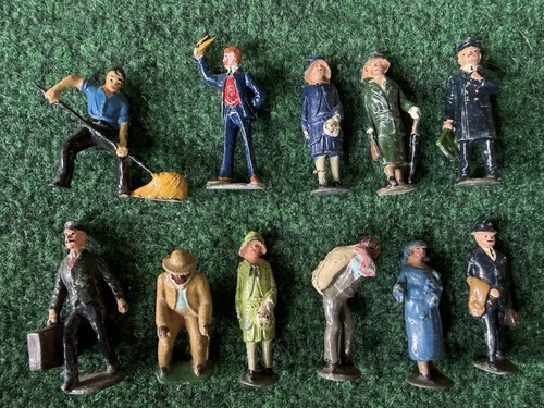Lot vintage lead - of,