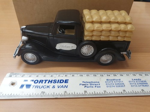 Fabulous plastic delivery - 30's,